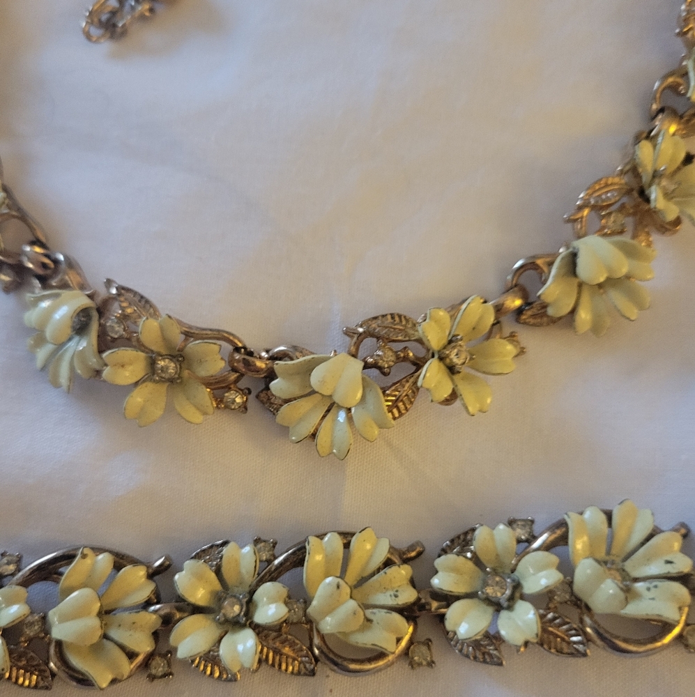 Vintage Crown Trifari Fleurette Enamel Flower Rhinestone Necklace & Bracelet